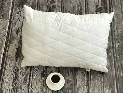 Подушка для сна размер 50х70 с антиаллергенным наполнителем шарикового холлофайбера ТМ MALVA